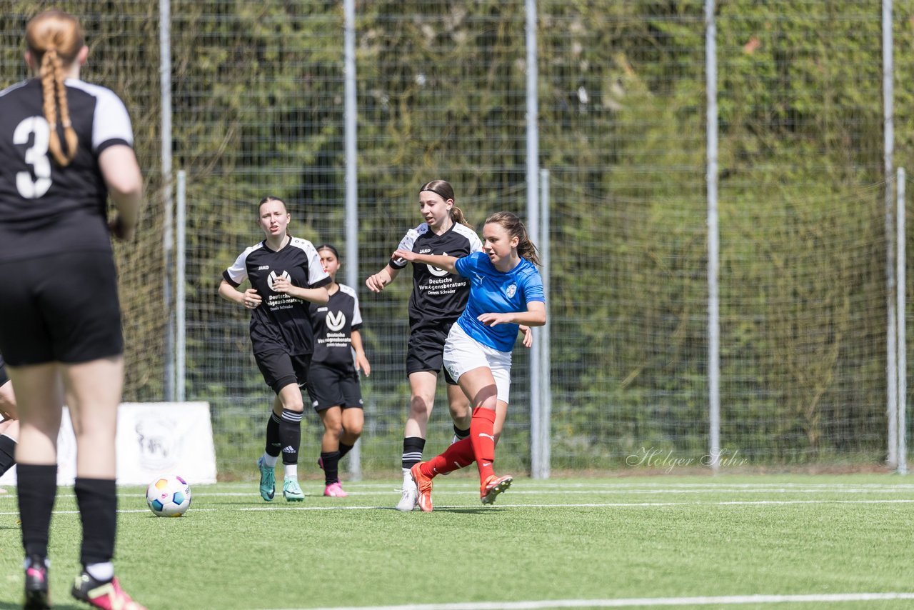 Bild 173 - wBJ SH-Pokalfinale  Holstein-Kiel - SV Viktoria : Ergebnis: 1:0